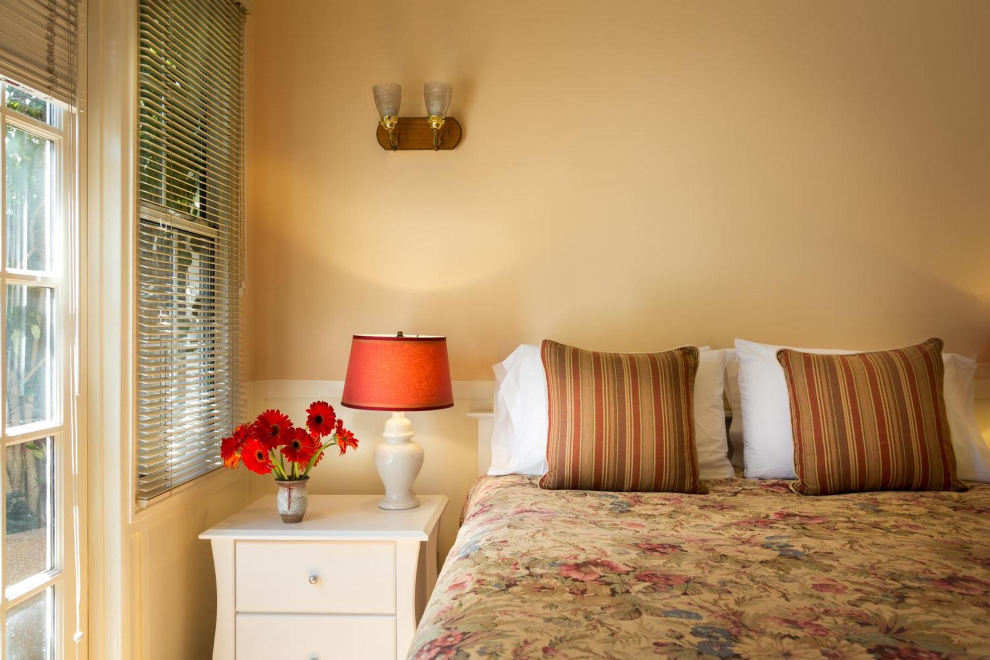 Cheshire Cat Inn & Cottages Santa Barbara Eksteriør bilde